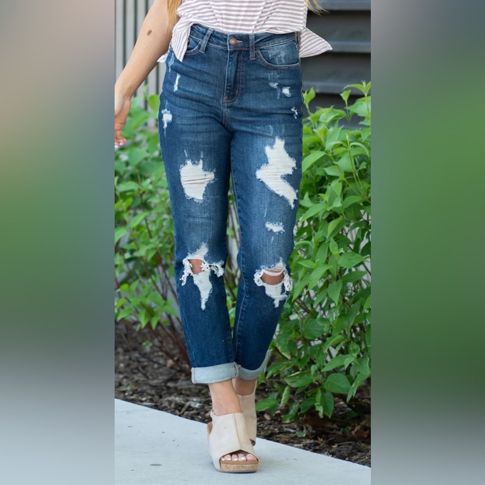 NWT - Judy Blue - Distressed Boyfriend Denim Jeans - Woman's Size 0/24